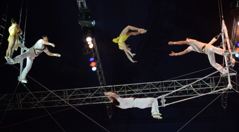 Fünf Sterne Programm beim fünften Weihnachtscircus im Revier